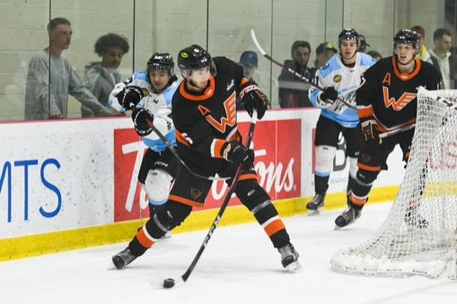 Flyers Win Game 1 of the MJHL Regular Season
